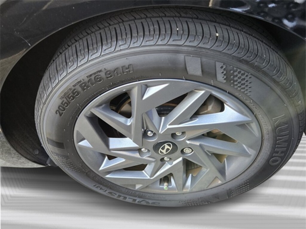 Used 2024 Hyundai Elantra SEL Sedan