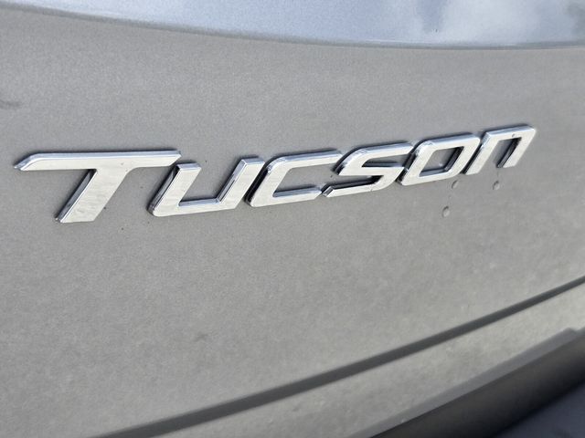 2023 Hyundai Tucson SE - Photo 14