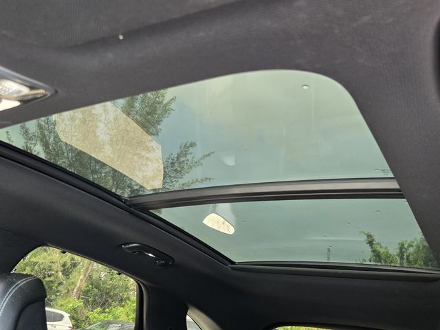 2023 GENESIS GV70 Standard - Photo 17