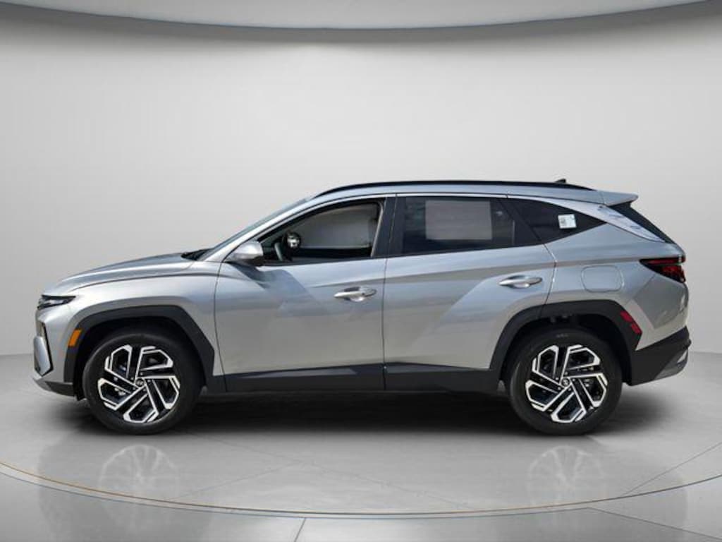 New 2026 Hyundai Tucson SEL Plus FWD SUV