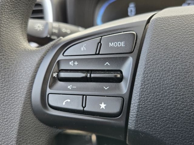 2025 Hyundai Venue SE - Photo 22