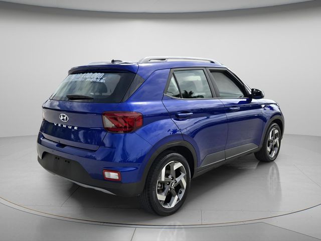 2023 Hyundai Venue Limited - Photo 7