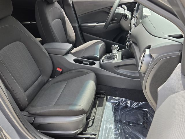 2023 Hyundai Kona SEL - Photo 16