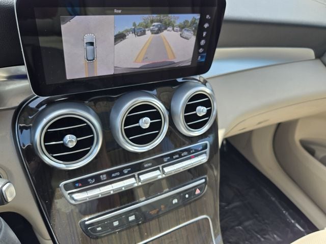 2022 Mercedes-Benz GLC GLC300 - Photo 21