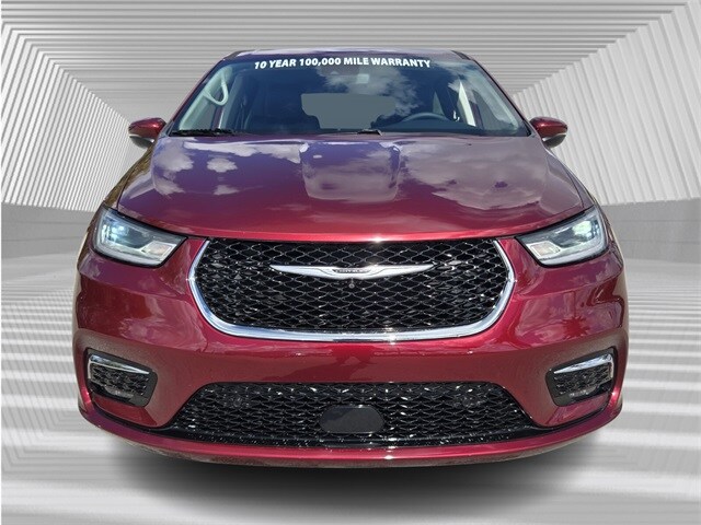 2023 Chrysler Pacifica Touring L photo 4