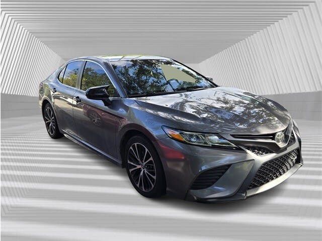 2019 Toyota Camry L photo 3