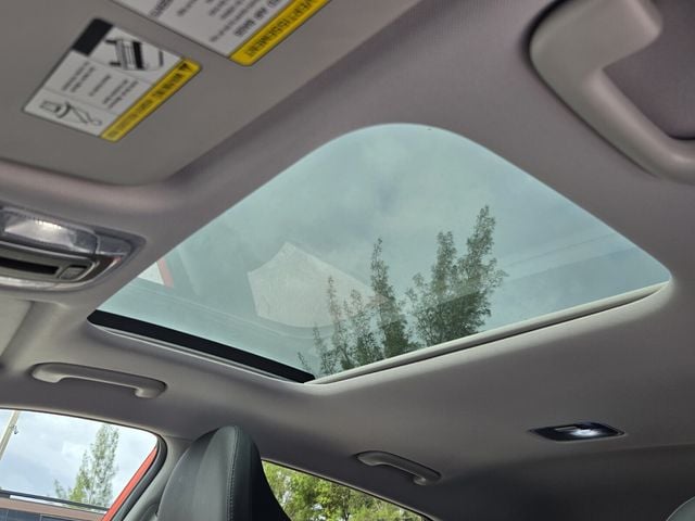 2024 Hyundai Kona Limited - Photo 17