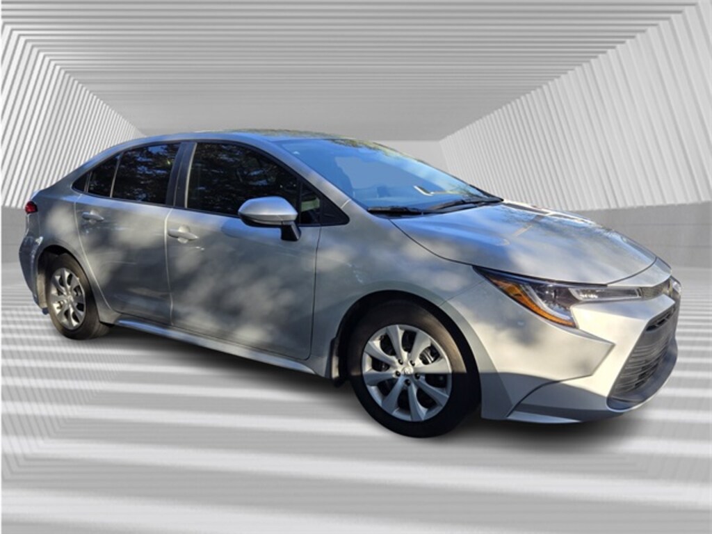 Used 2025 Toyota Corolla LE Sedan