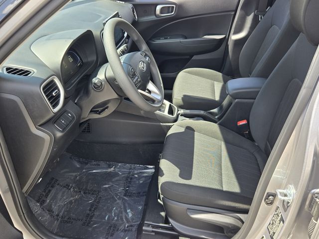 2025 Hyundai Venue SE - Photo 10
