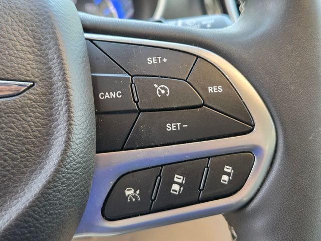 2023 Chrysler Pacifica Touring L - Photo 24