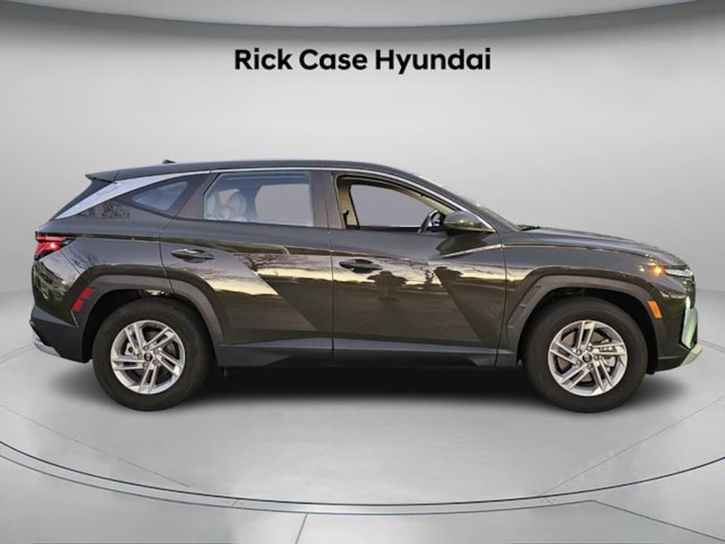 Certified 2025 Hyundai Tucson SE SUV