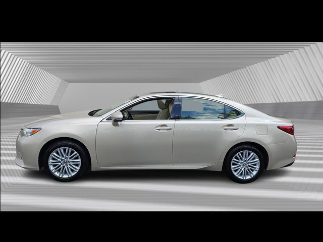 2015 Lexus ES 350 photo 2