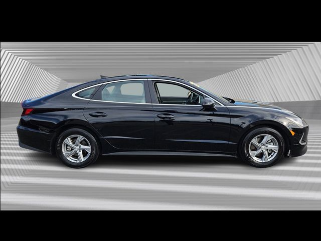 2023 Hyundai Sonata SE photo 2