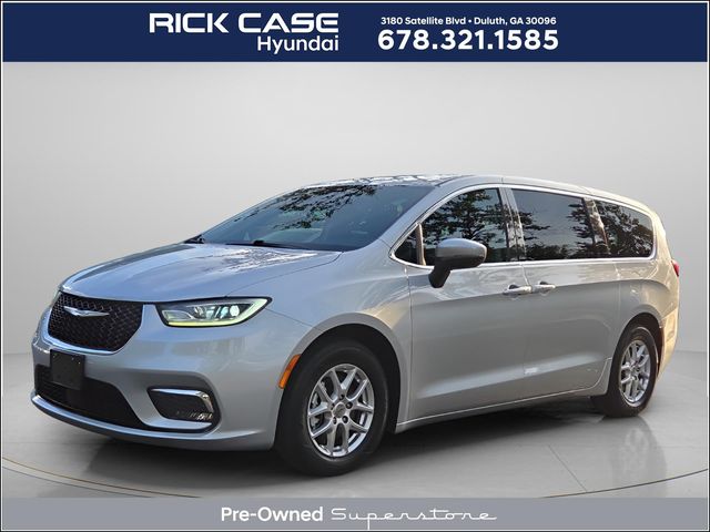 2023 Chrysler Pacifica Touring L's photo