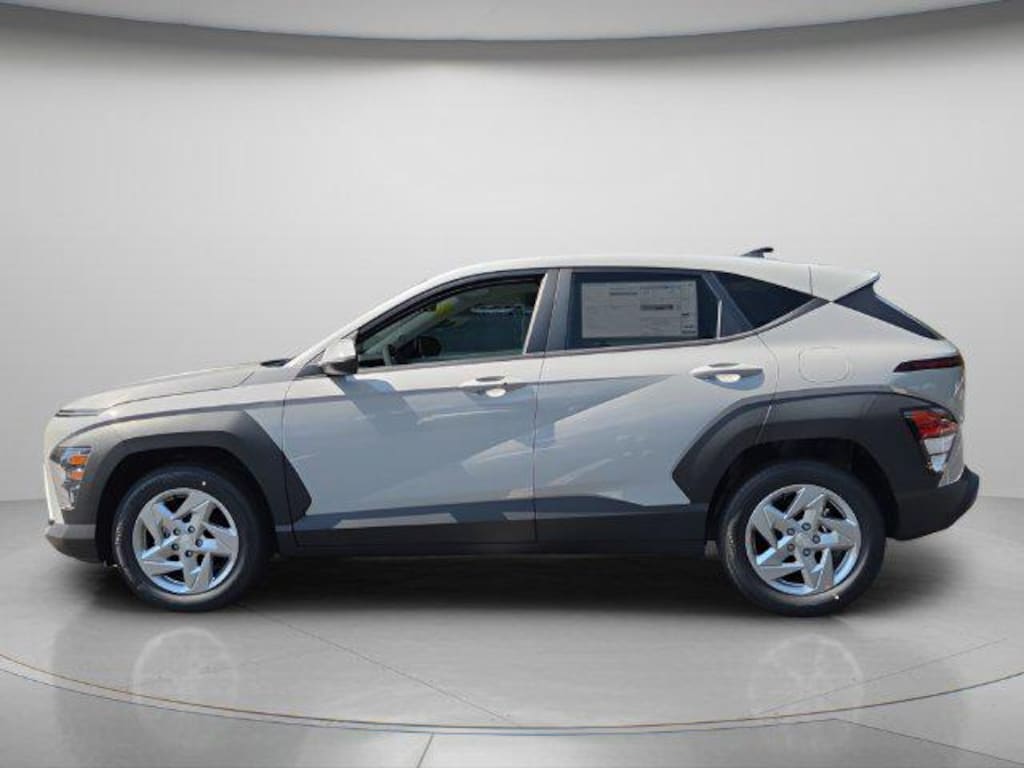New 2027 Hyundai Kona SE FWD SUV