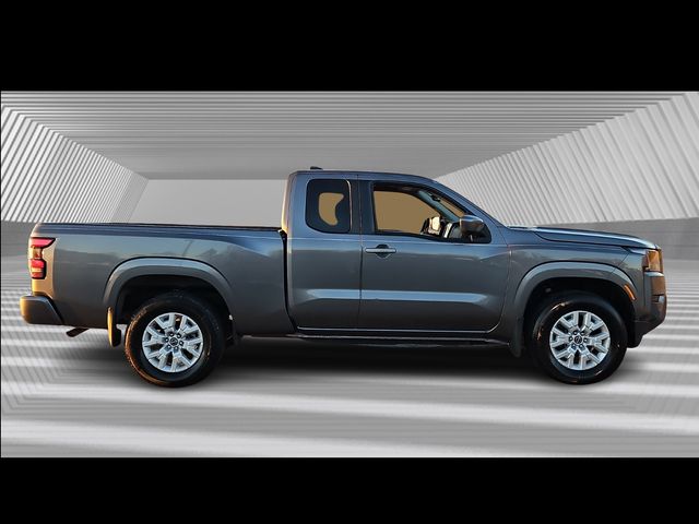 2022 Nissan Frontier SV photo 3