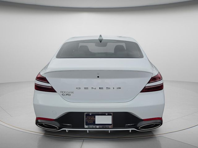 2026 GENESIS G70 Standard - Photo 5