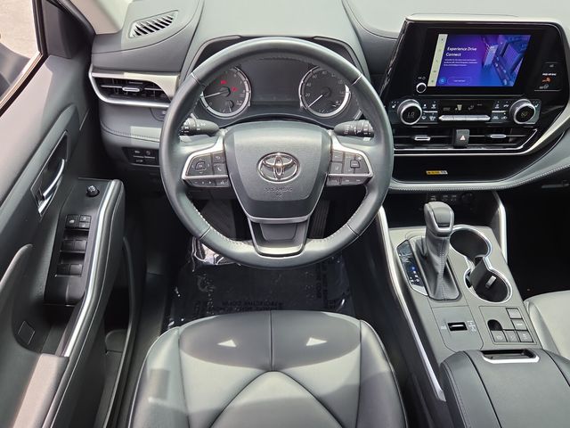 2023 Toyota Highlander XLE - Photo 14