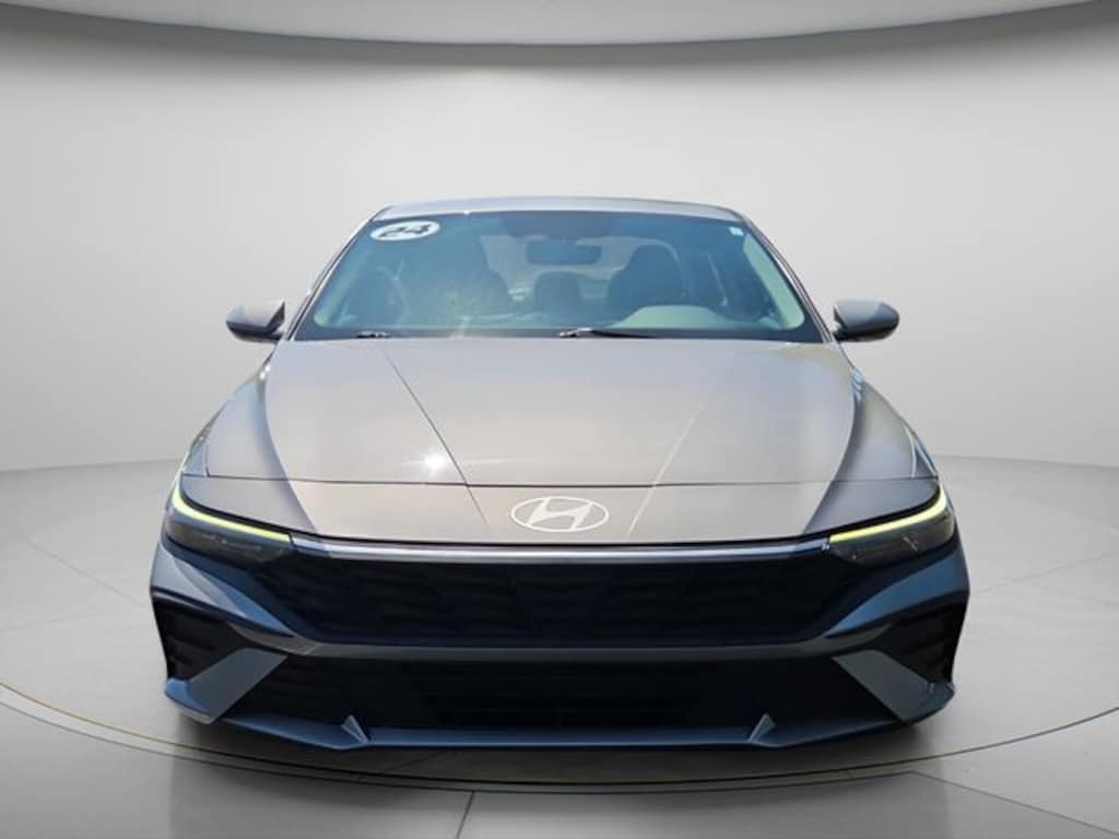 Used 2024 Hyundai Elantra SEL Sedan