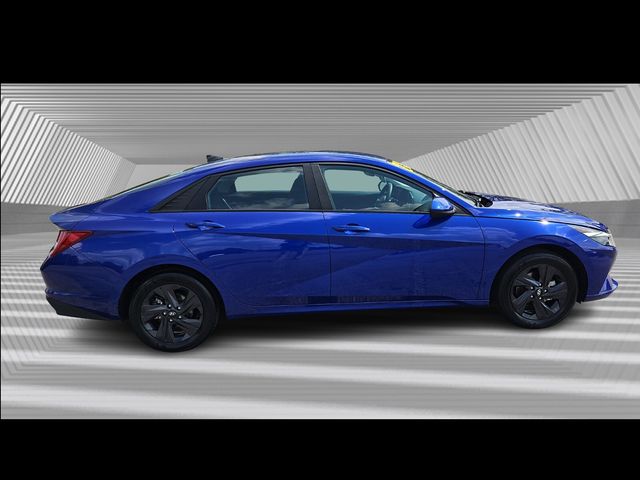 2023 Hyundai Elantra Hybrid Blue photo 3