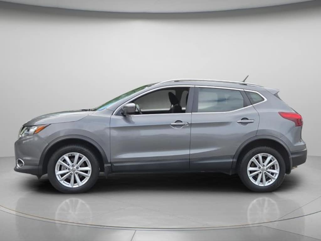 Used 2018 Nissan Rogue Sport SV SUV