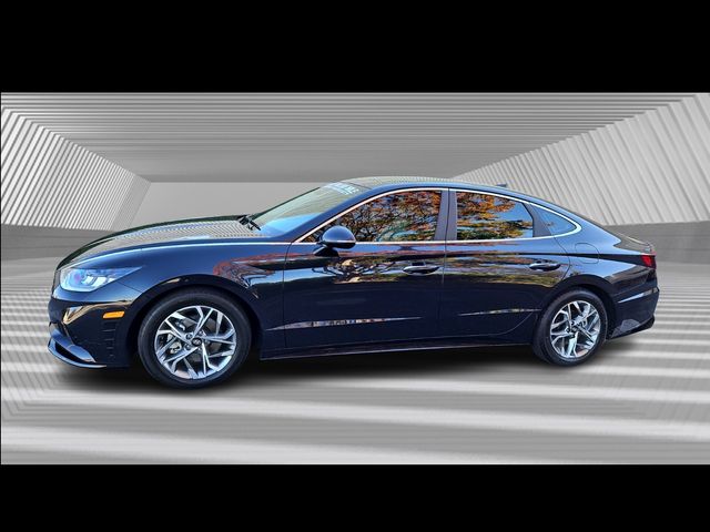 2023 Hyundai Sonata SEL photo 2