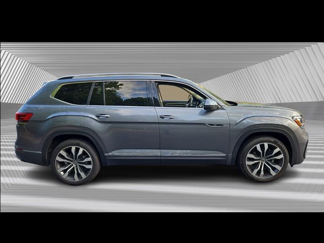 2022 Volkswagen Atlas V6 SEL Premium R-Line photo 2