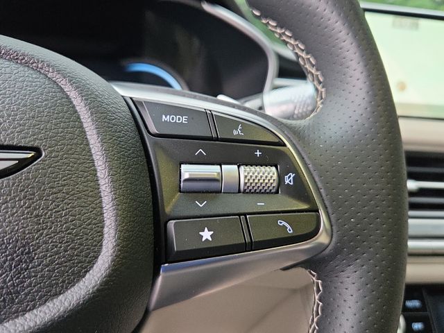 2026 GENESIS G70 Standard - Photo 25