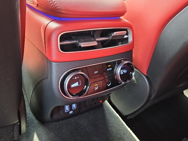 2024 GENESIS GV70 Standard - Photo 15