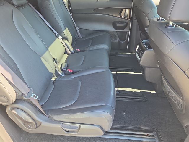 2025 Kia Carnival SX - Photo 18