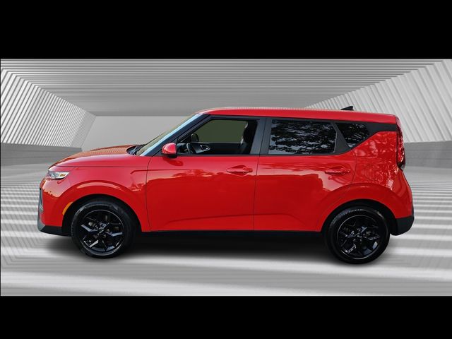 2021 Kia Soul S photo 2
