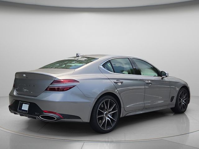 2026 GENESIS G70 Standard - Photo 7