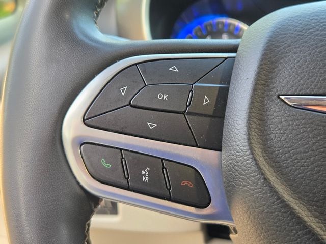 2023 Chrysler Pacifica Touring L - Photo 23