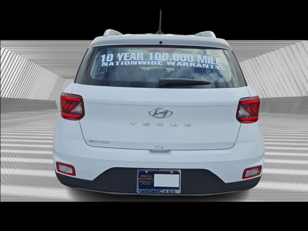 Used 2024 Hyundai Venue SEL SUV
