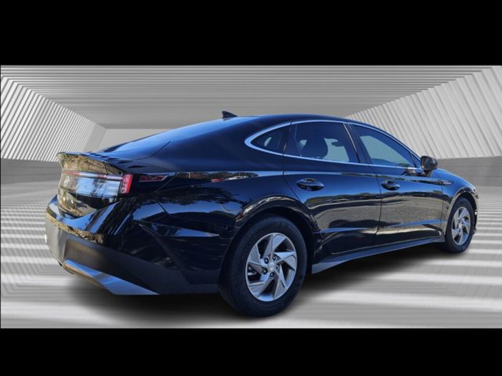 Used 2026 Hyundai Sonata SE Sedan