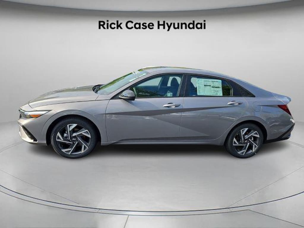 New 2025 Hyundai Elantra SEL Sport Sedan