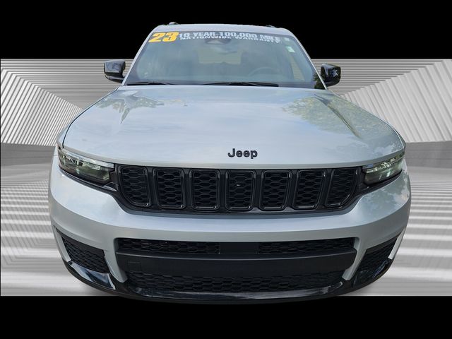2023 Jeep Grand Cherokee Altitude photo 4