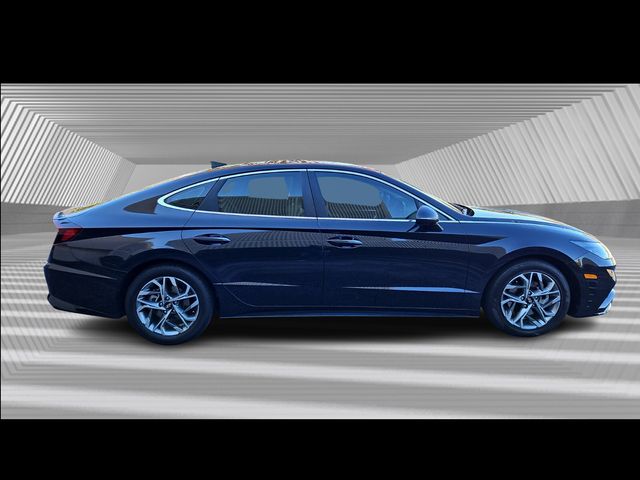 2023 Hyundai Sonata SEL photo 3