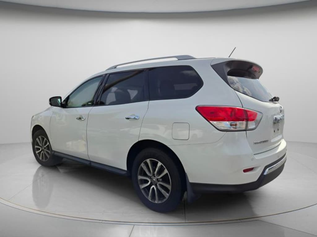 Used 2014 Nissan Pathfinder SV SUV