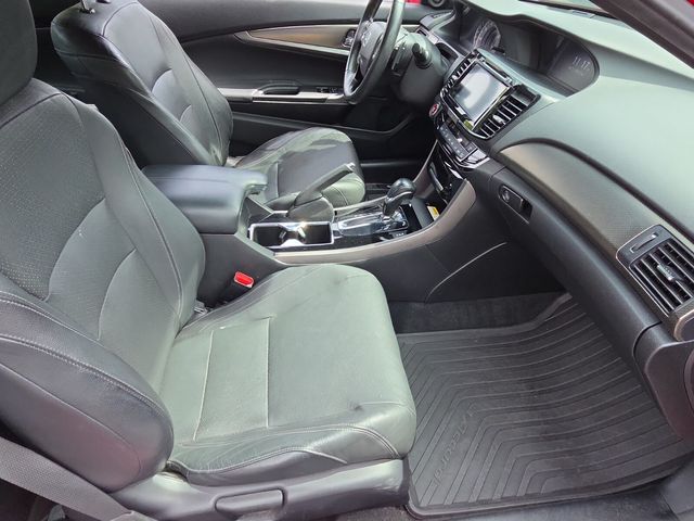 2016 Honda Accord Touring - Photo 17