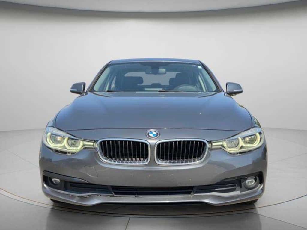Used 2018 BMW 3 Series 320i Sedan