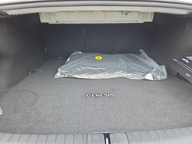 2026 GENESIS G70 Standard - Photo 17
