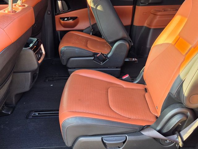 2024 Kia Carnival SX Prestige - Photo 11