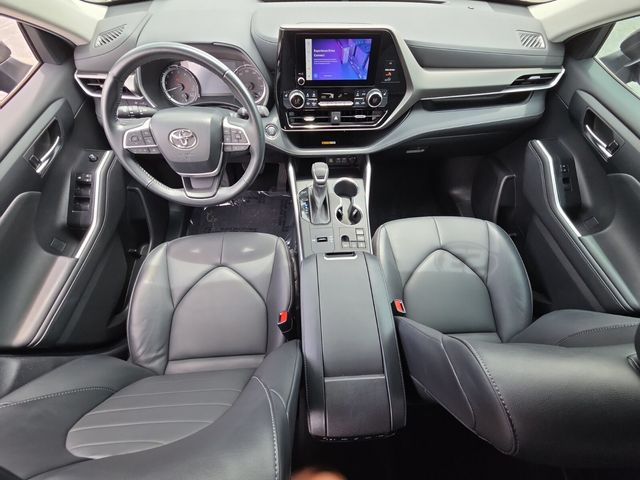 2023 Toyota Highlander XLE - Photo 13