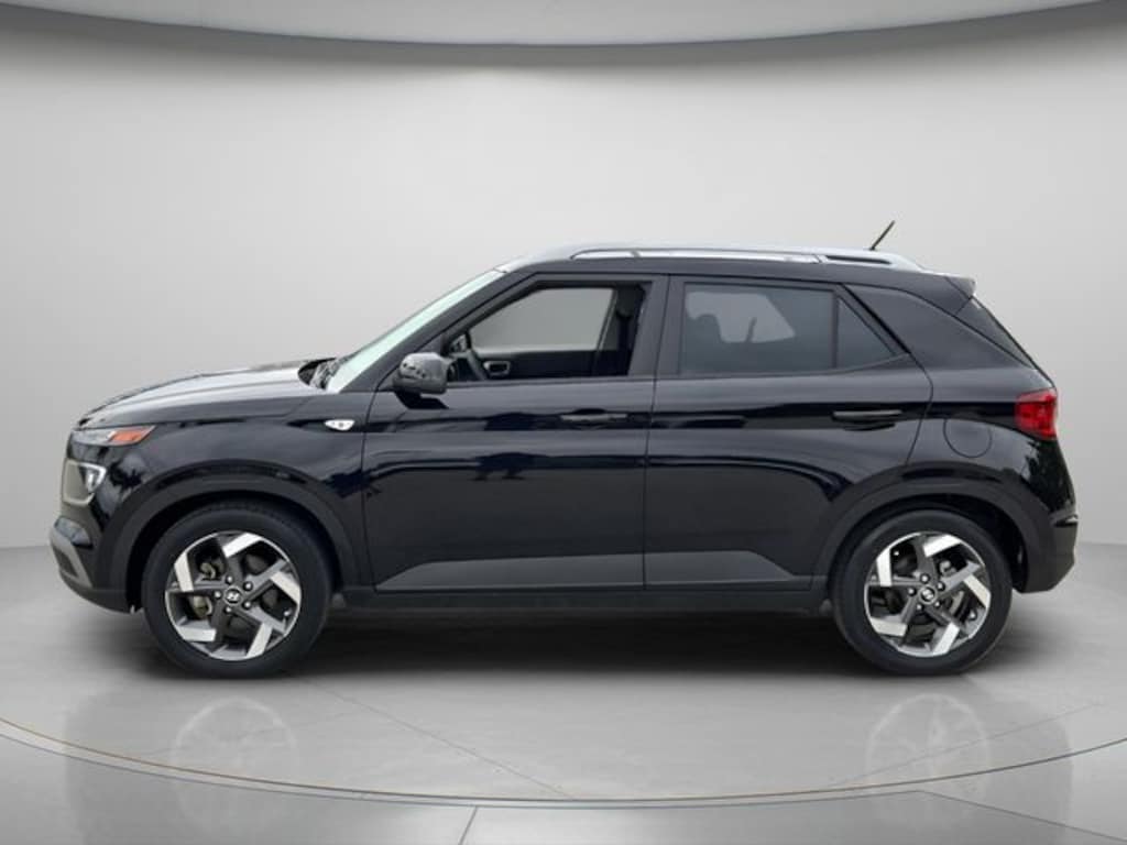 Used 2023 Hyundai Venue SEL SUV