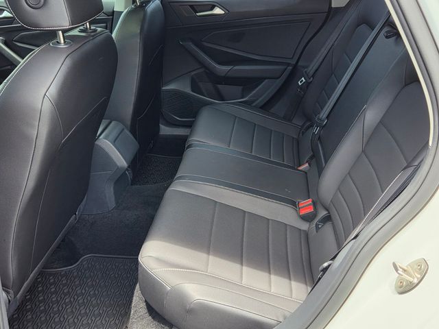 2023 Volkswagen Jetta SE - Photo 13