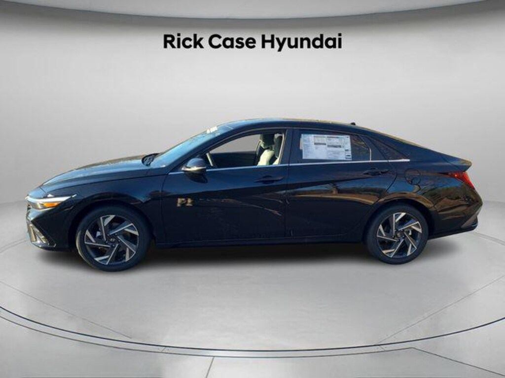 New 2026 Hyundai Elantra Hybrid Limited Sedan