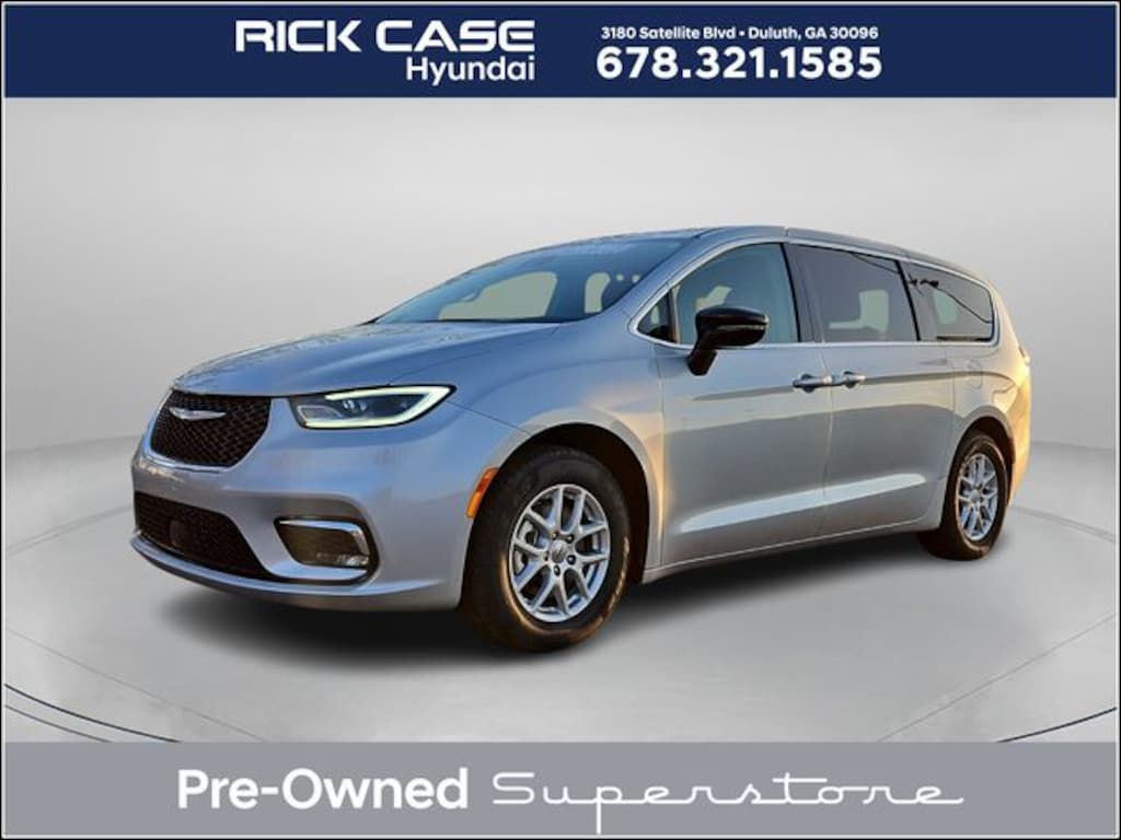Used 2024 Chrysler Pacifica Touring L Minivan/Van