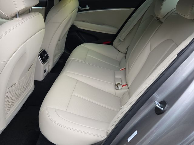 2026 GENESIS G70 Standard - Photo 12
