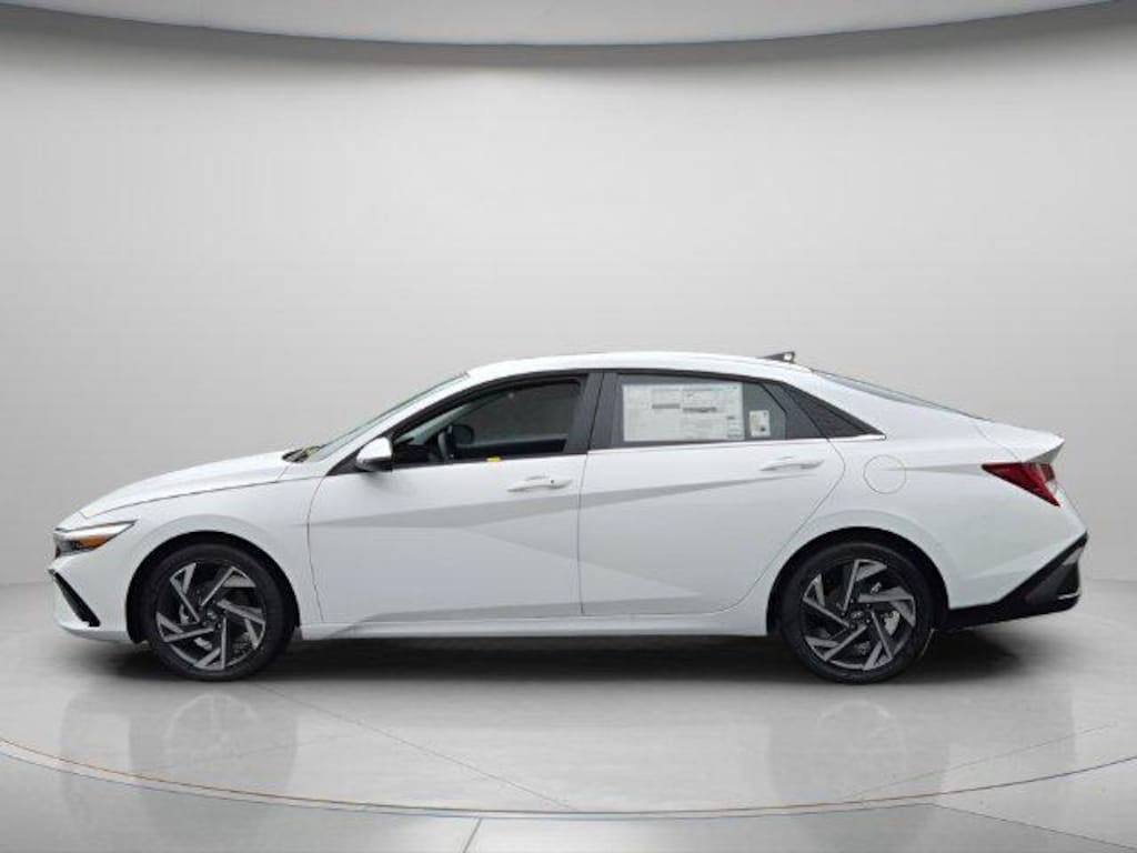 New 2026 Hyundai Elantra Limited Sedan